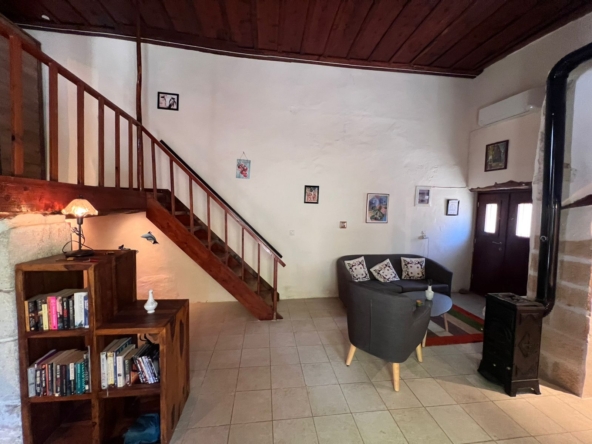 Stone house for sale in Vamos Chania
