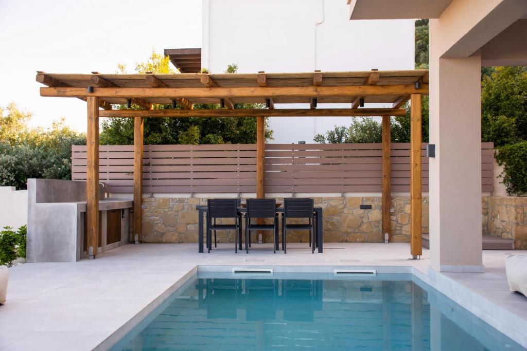 Villa for sale in Kolymbari Chania Crete