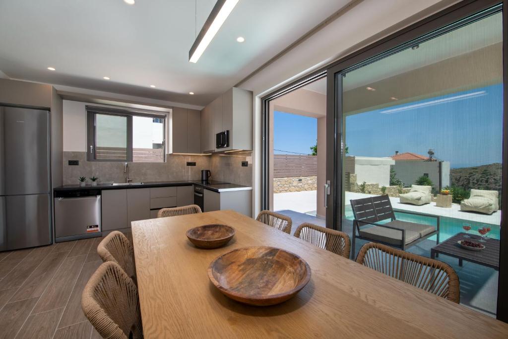 Villa for sale in Kolymbari Chania Crete