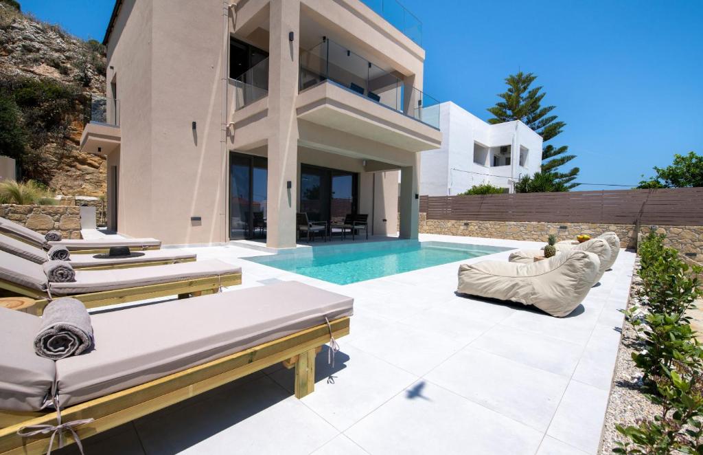 Villa for sale in Kolymbari Chania Crete