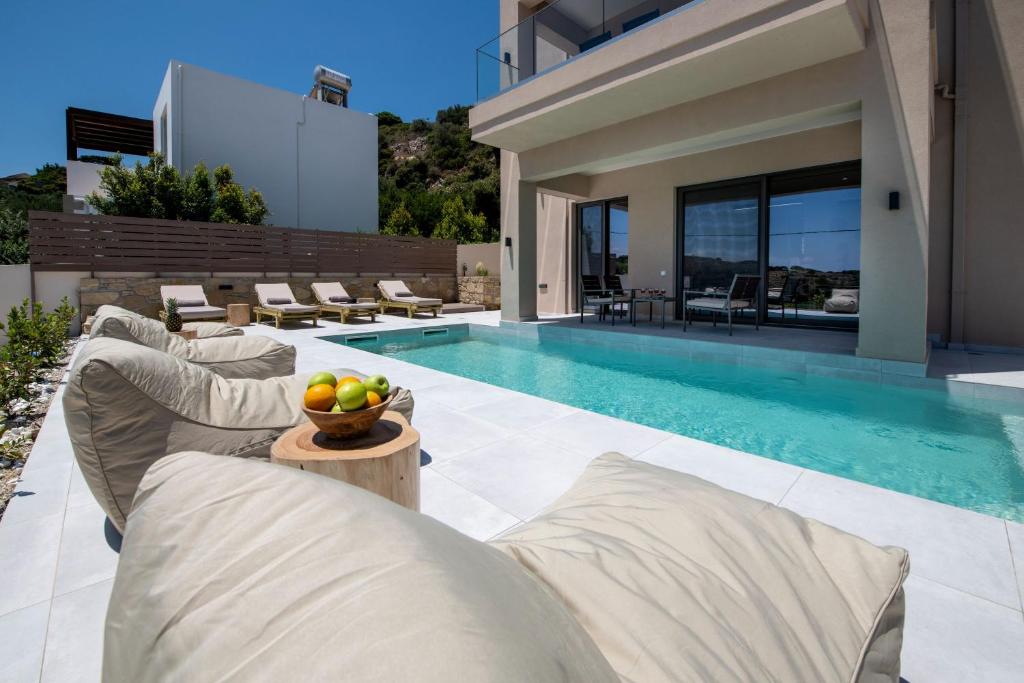 Villa for sale in Kolymbari Chania Crete
