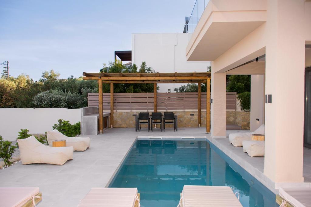 Villa for sale in Kolymbari Chania Crete