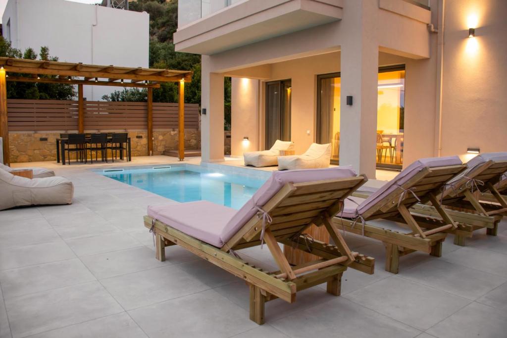Villa for sale in Kolymbari Chania Crete