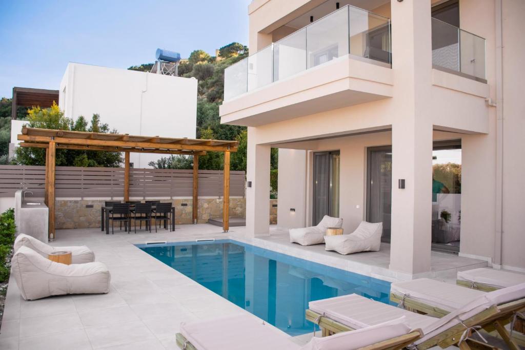 Villa for sale in Kolymbari Chania Crete