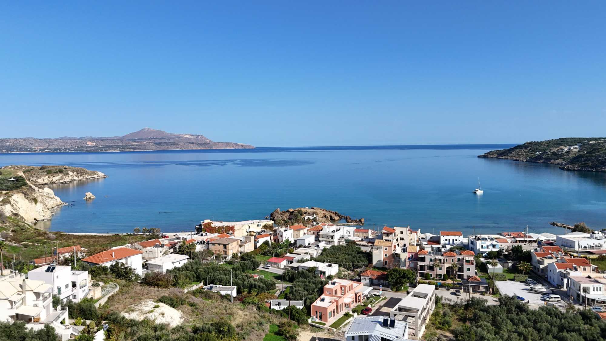 Apartment with Open Views to the Sea – Walking Distance to Beach & Facilities !