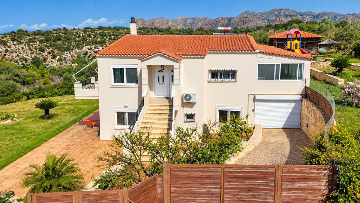 Villa for sale in Akrotiri Chania Crete